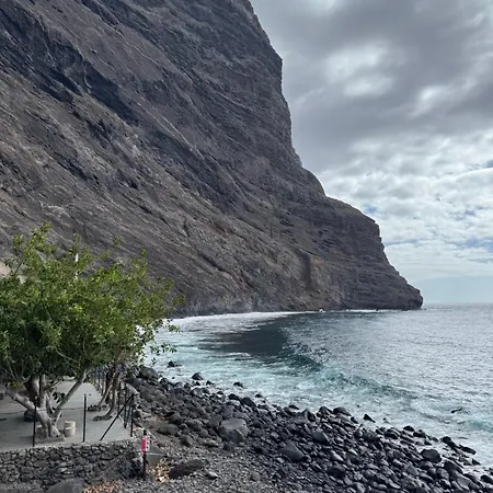 Island Paradise A With A Kitchenette, Private Bathroom And Balcony, In A Complex With 3 Swimming Pools, 800m Away From The Ocean Front Apartament San Miguel de Abona