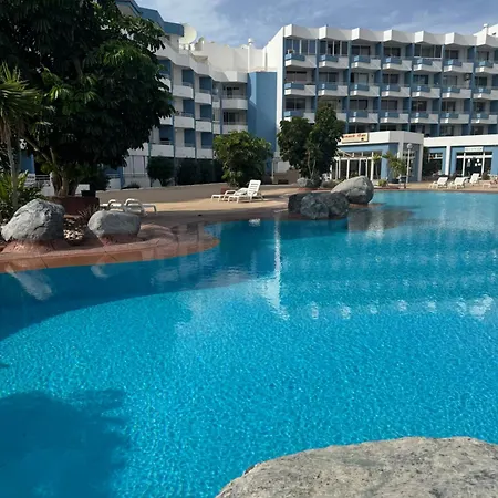 Διαμέρισμα Island Paradise A With A Kitchenette, Private Bathroom And Balcony, In A Complex With 3 Swimming Pools, 800m Away From The Ocean Front