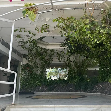 Island Paradise A With A Kitchenette, Private Bathroom And Balcony, In A Complex With 3 Swimming Pools, 800m Away From The Ocean Front Σαν Μιγκέλ ντε Αμπόνα