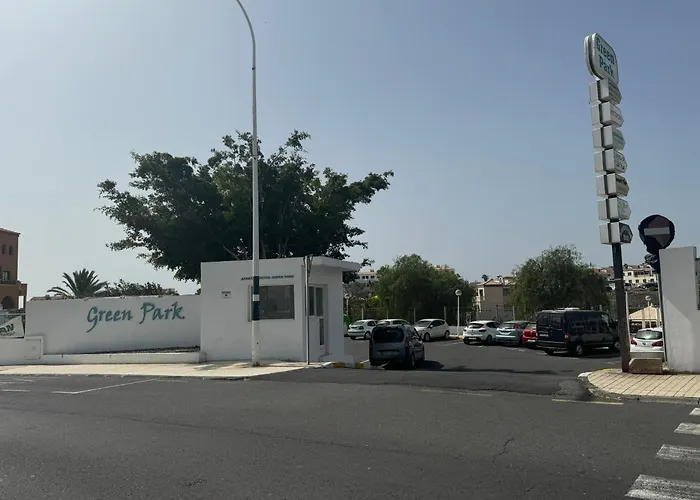 Island Paradise A With A Kitchenette, Private Bathroom And Balcony, In A Complex With 3 Swimming Pools, 800m Away From The Ocean Front *