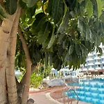 Island Paradise A With A Kitchenette, Private Bathroom And Balcony, In A Complex With 3 Swimming Pools, 800m Away From The Ocean Front *