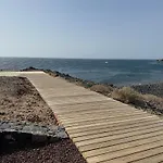 דירה Island Paradise A With A Kitchenette, Private Bathroom And Balcony, In A Complex With 3 Swimming Pools, 800m Away From The Ocean Front *