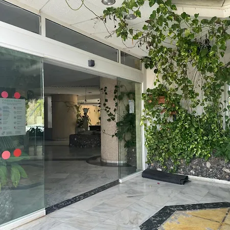 Island Paradise A With A Kitchenette, Private Bathroom And Balcony, In A Complex With 3 Swimming Pools, 800m Away From The Ocean Front * San Miguel de Abona