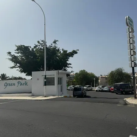 Island Paradise A With A Kitchenette, Private Bathroom And Balcony, In A Complex With 3 Swimming Pools, 800m Away From The Ocean Front *