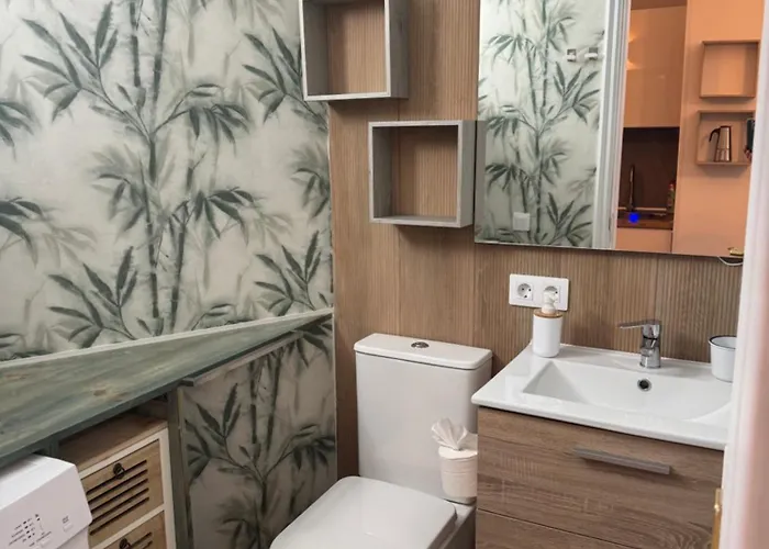 Island Paradise A With A Kitchenette, Private Bathroom And Balcony, In A Complex With 3 Swimming Pools, 800m Away From The Ocean Front Апартаменты