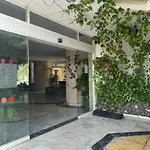 Island Paradise A With A Kitchenette, Private Bathroom And Balcony, In A Complex With 3 Swimming Pools, 800m Away From The Ocean Front * 圣米格尔德阿沃纳