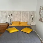 Island Paradise A With A Kitchenette, Private Bathroom And Balcony, In A Complex With 3 Swimming Pools, 800m Away From The Ocean Front 公寓 *